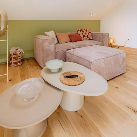 Kabinett Boutique * 克罗夫